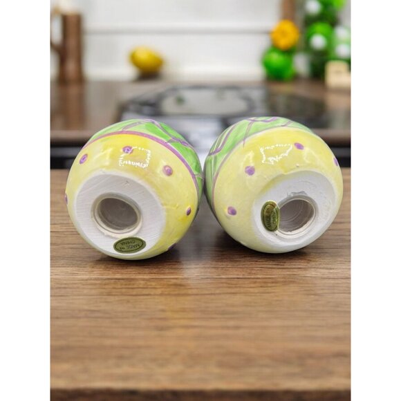 Easter Egg Shape Salt and Pepper Shakers 2 1/2" unused - Picture 5 of 5